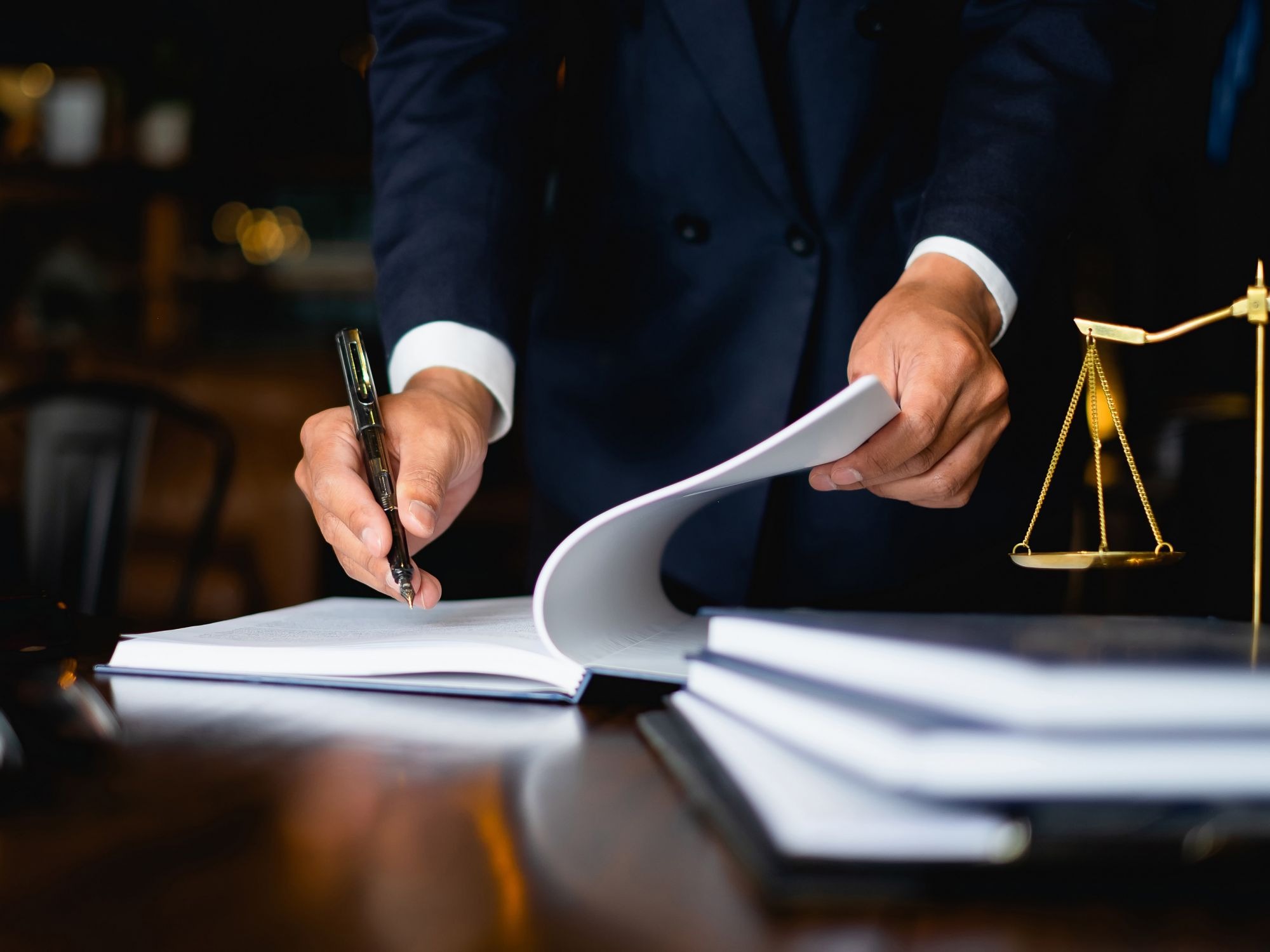 آیا خیانت همسر جرم است؟